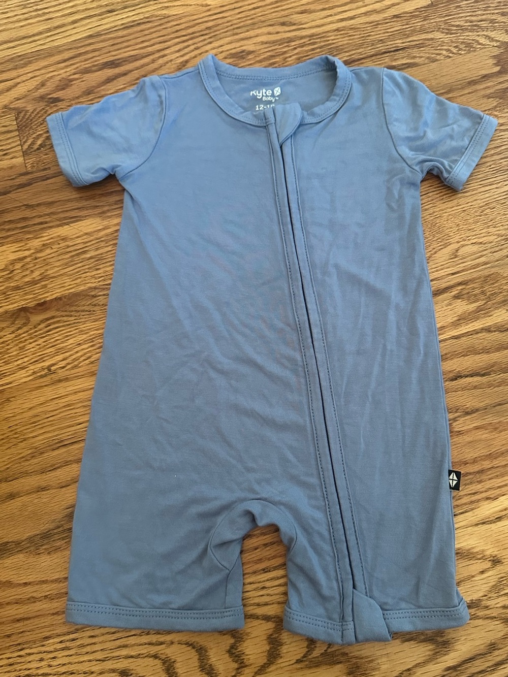 Kyte Zipper Shortie